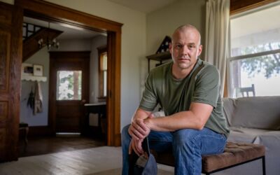 Factors Associated with PTG : Socio-demographic and Personality Characteristics